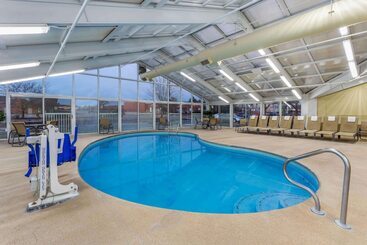 هتل La Quinta By Wyndham Rockford