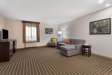 هتل La Quinta By Wyndham Rockford