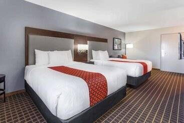 هتل La Quinta By Wyndham Rockford