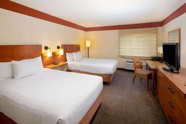 هتل Spark By Hilton Savannah Midtown