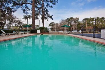 هتل Spark By Hilton Savannah Midtown