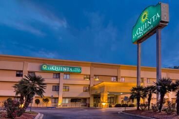 هتل Spark By Hilton Savannah Midtown