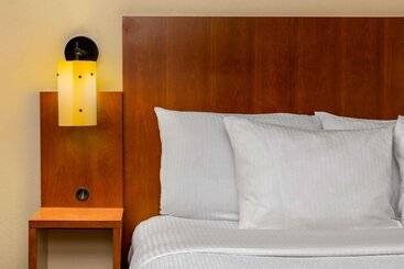 هتل Spark By Hilton Savannah Midtown