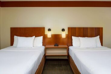 هتل Spark By Hilton Savannah Midtown