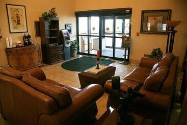 هتل New Victorian Inn  Sioux City