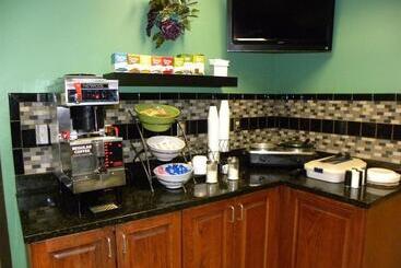 هتل New Victorian Inn  Sioux City