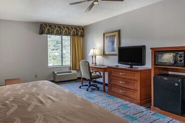 هتل Quality Inn & Suites