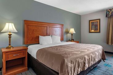 هتل Quality Inn & Suites
