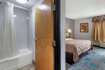 هتل Quality Inn & Suites