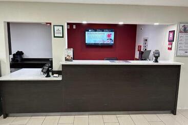 هتل Red Roof Inn Flint