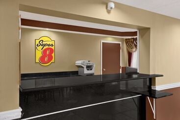 هتل Super 8 By Wyndham Fort Myers
