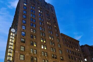 هتل The Benjamin Royal Sonesta New York