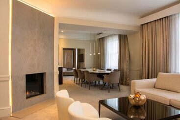 هتل The Benson Portland, Curio Collection By Hilton