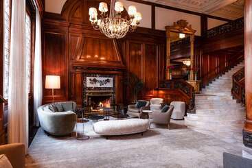هتل The Benson Portland, Curio Collection By Hilton