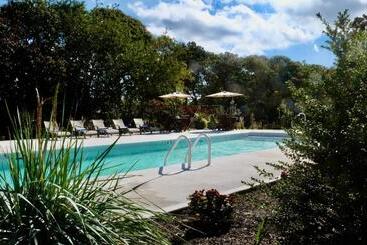 مُتل Cape Cod Veranda