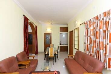 پانسیون Surabhi House Stays And Resorts By Oyo Rooms