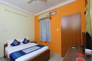 پانسیون Surabhi House Stays And Resorts By Oyo Rooms