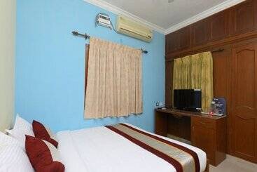 پانسیون Surabhi House Stays And Resorts By Oyo Rooms