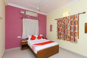 پانسیون Surabhi House Stays And Resorts By Oyo Rooms