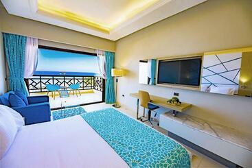 Gravity Hotel & Aqua Park Sahl Hasheesh Families And Couples Only
