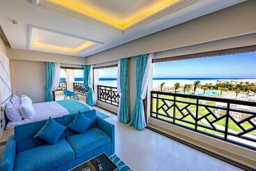 Gravity Hotel & Aqua Park Sahl Hasheesh Families And Couples Only