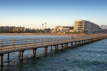 Gravity Hotel & Aqua Park Sahl Hasheesh Families And Couples Only