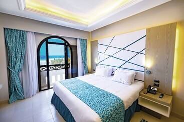 Gravity Hotel & Aqua Park Sahl Hasheesh Families And Couples Only