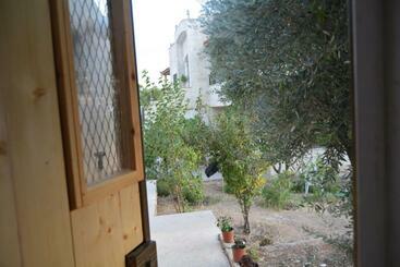 تختخواب و صبحانه Our Villa S Private Apartments   Hq Budget Stay   Wonderful Horizon View Of Jerash