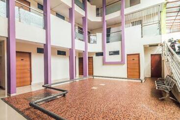 هتل Oyo 1448 Mangga Dua Residence