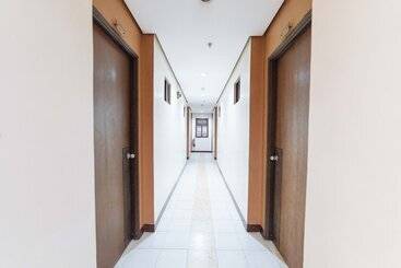 ホテル Reddoorz Near Olongapo Bus Terminal