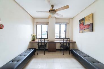 ホテル Reddoorz Near Olongapo Bus Terminal