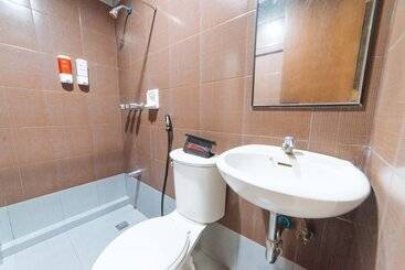 ホテル Reddoorz Near Olongapo Bus Terminal
