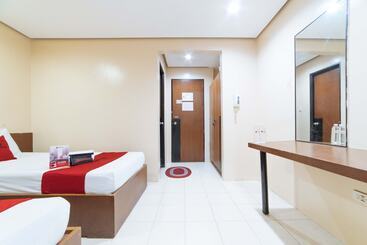 ホテル Reddoorz Near Olongapo Bus Terminal