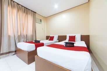 ホテル Reddoorz Near Olongapo Bus Terminal