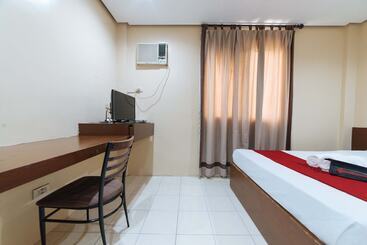 ホテル Reddoorz Near Olongapo Bus Terminal