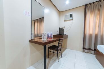 ホテル Reddoorz Near Olongapo Bus Terminal