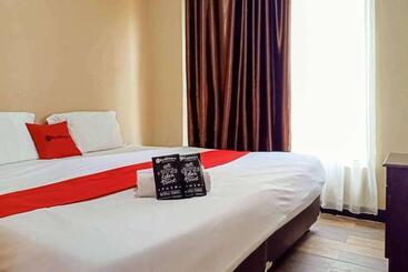 Reddoorz Syariah At Hotel Putri Gading Bengkulu