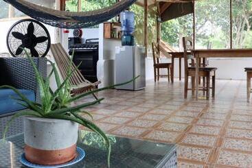 هاستل Horse Cottage
