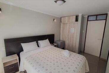 پانسیون Hostal Montalvo