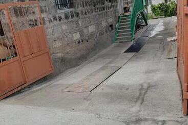 پانسیون Ani Guest House