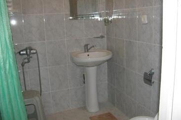 پانسیون Ani Guest House