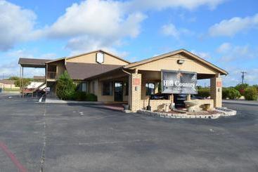 هتل Hill Country Inn And Suite