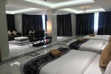 هتل Shell Out Club Suite