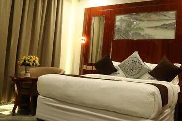 تختخواب و صبحانه Jaromax Palace