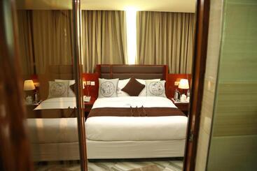 تختخواب و صبحانه Jaromax Palace