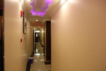 تختخواب و صبحانه Jaromax Palace