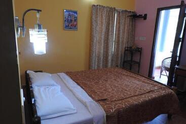 تختخواب و صبحانه Kadalamma Beach Homestay