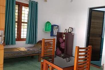تختخواب و صبحانه Kadalamma Beach Homestay
