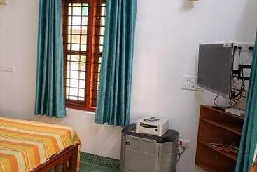 تختخواب و صبحانه Kadalamma Beach Homestay