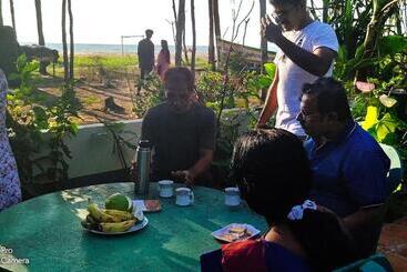 تختخواب و صبحانه Kadalamma Beach Homestay